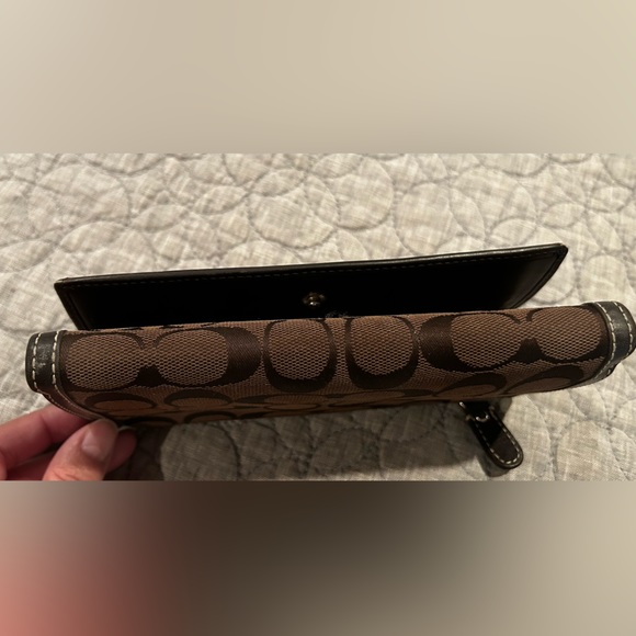 Coach Brown Logo Tri-fold wallet Used - Picture 6 of 10